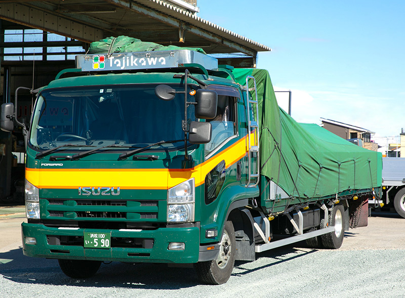 平ボディトラックに特化し専門性のある荷物の輸送が得意